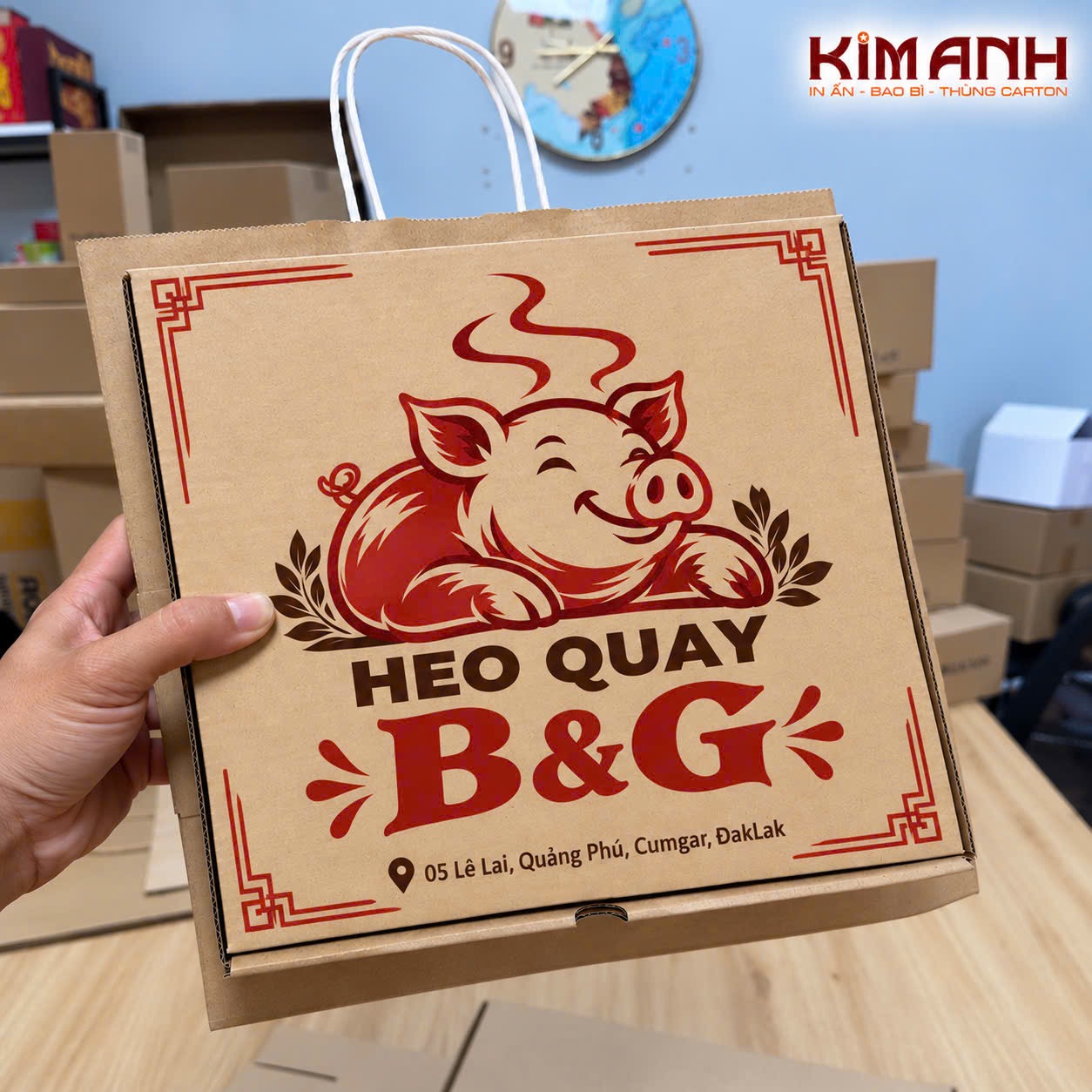 Hộp đựng heo quay nắp gài - in 1 màu