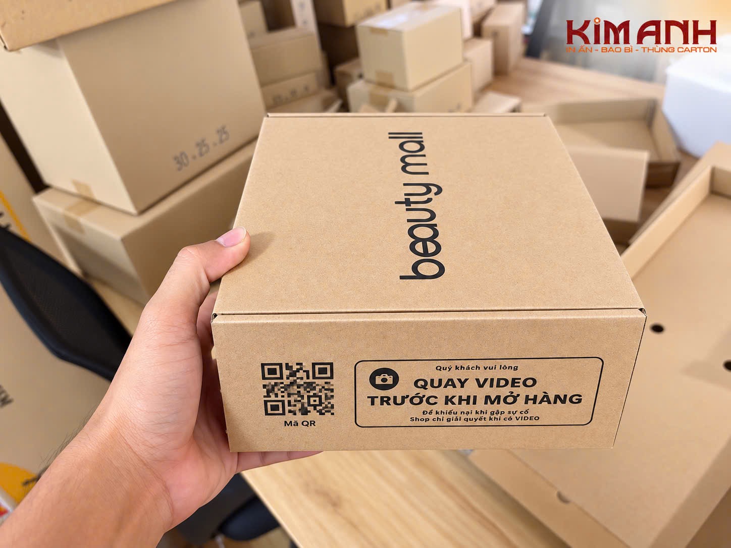 In kéo lụa trên giấy thùng Carton - Kim Anh